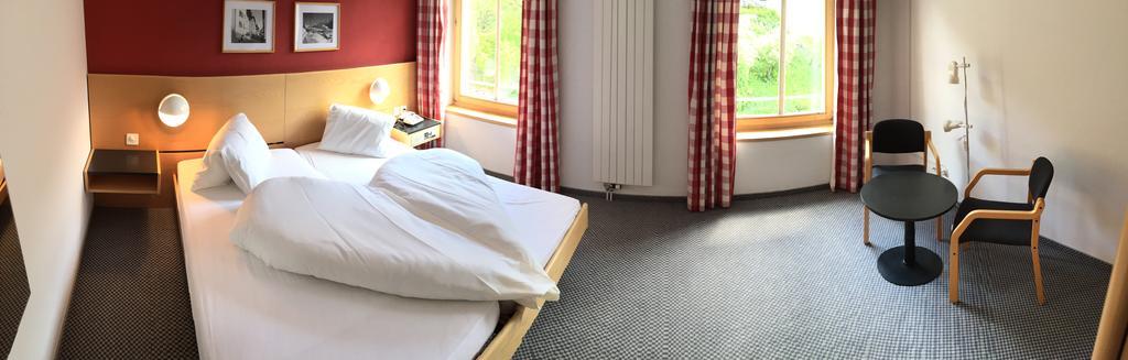 Hotel Aurora Ardez Rum bild